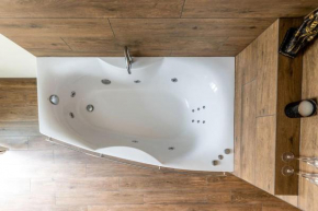 Prabangūs apartamentai su džiakuzi (Jacuzzi)